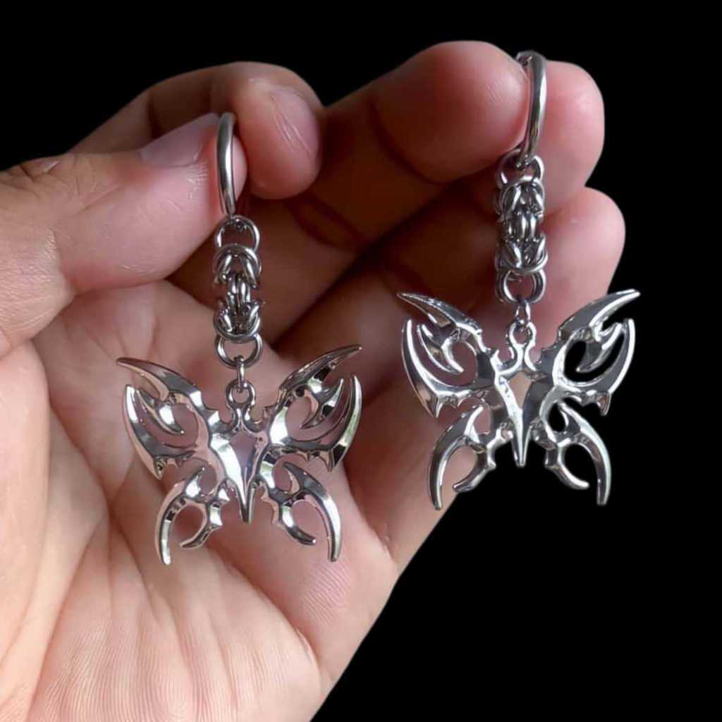 Modern Steel Hollow Heart Shaped Hoop Earrings With Electroplated Finish For Girls