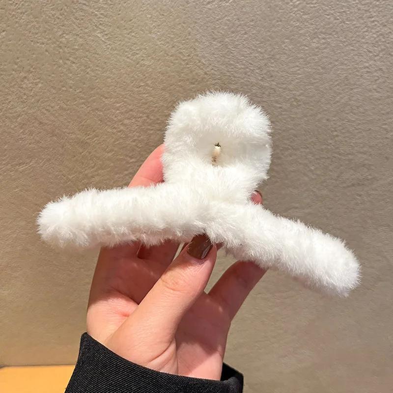Large Plush Clip Back Head Hair Grab for Women Simple Temperament Hair Clip Hairy Shark Clip Korea Hair Accessories for Girls