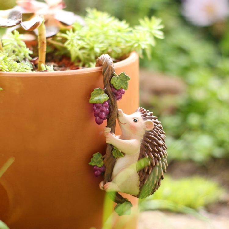 Exquisites Resin Craft Hedgehog Ornament Flower Pot Hanging Sculpture Suitable For Porch And Indoor Plant Display