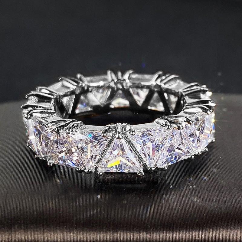 

Huitan Fashion Contracted Triangular CZ Crystal Ring для женщин, хорошее качество, универсальный дизайн, вечеринка, свадьба, роскошные ювелирные изделия, Anillo 9