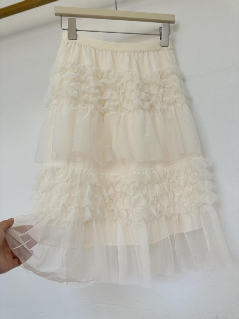 Fluffy European Layered A-line Midi Skirt: Fashionable & Versatile for Commuting