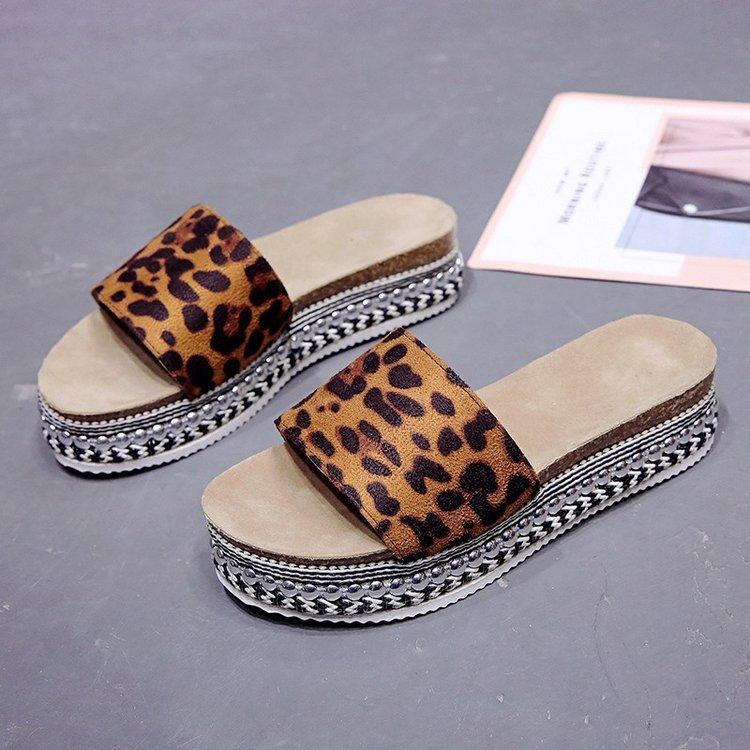 Sandals Slippers Female 2026 Summer Fashion Rhinestone Suede Flat With Muffin Bottom Outside Wear A Word Slippers
