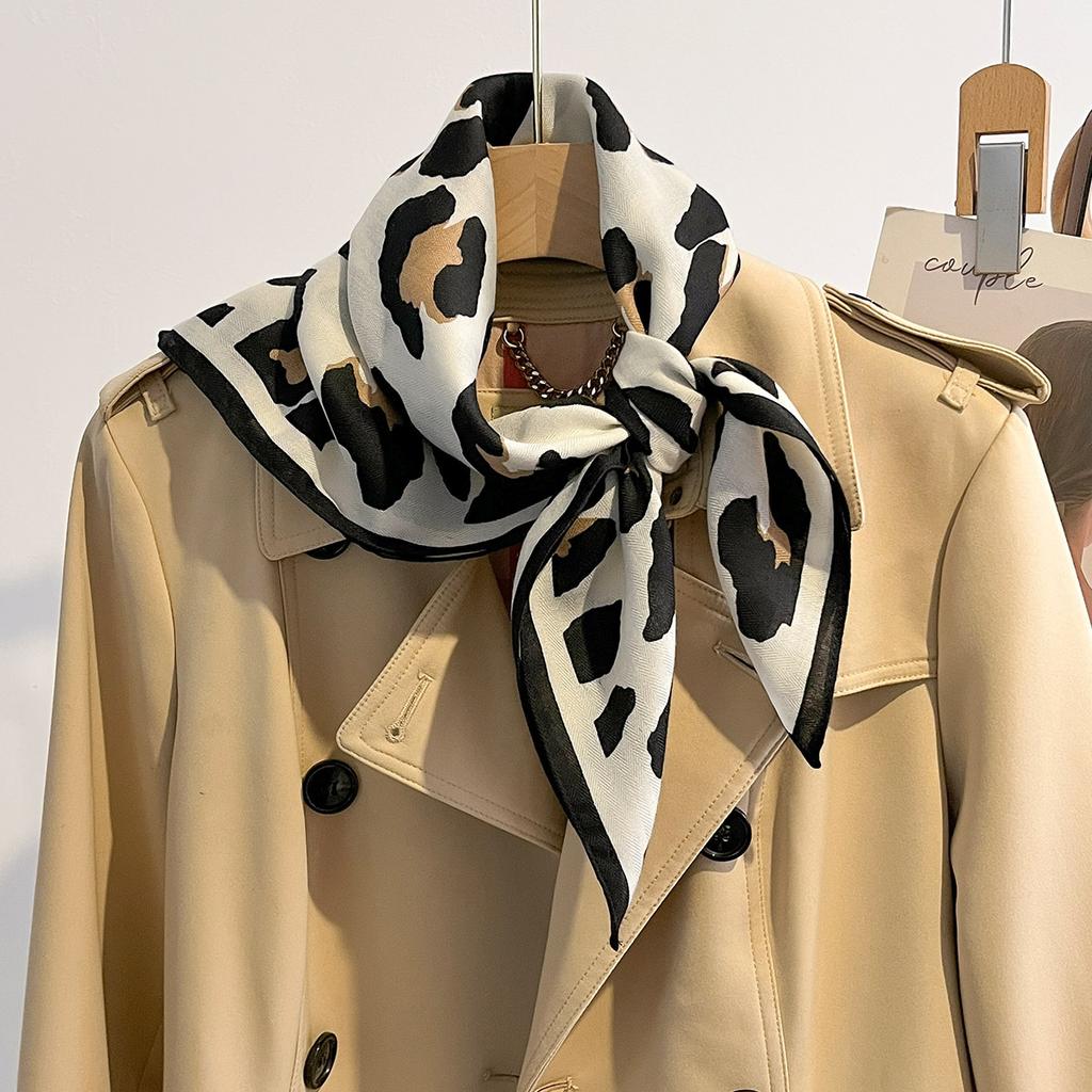 Leopard Print Square Scarfs Women Autumn Spring Wraps Shawls Warm Head Scarf Cotton Feel Hijab Female Neck Ties Foulard Bandana