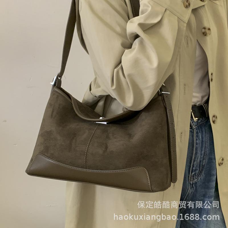 2025 New Niche Retro Suede Splicing Tote Bag Women's Large-capacity Commuter Bag Simple and Versatile Shoulder Bag