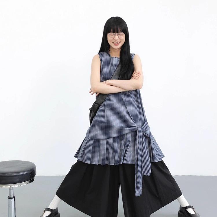 Korean Retro Plaid Sleeveless Dress Women's Early Summer Wear Vest Skirt Chic Irregular Pleated Short Skirt