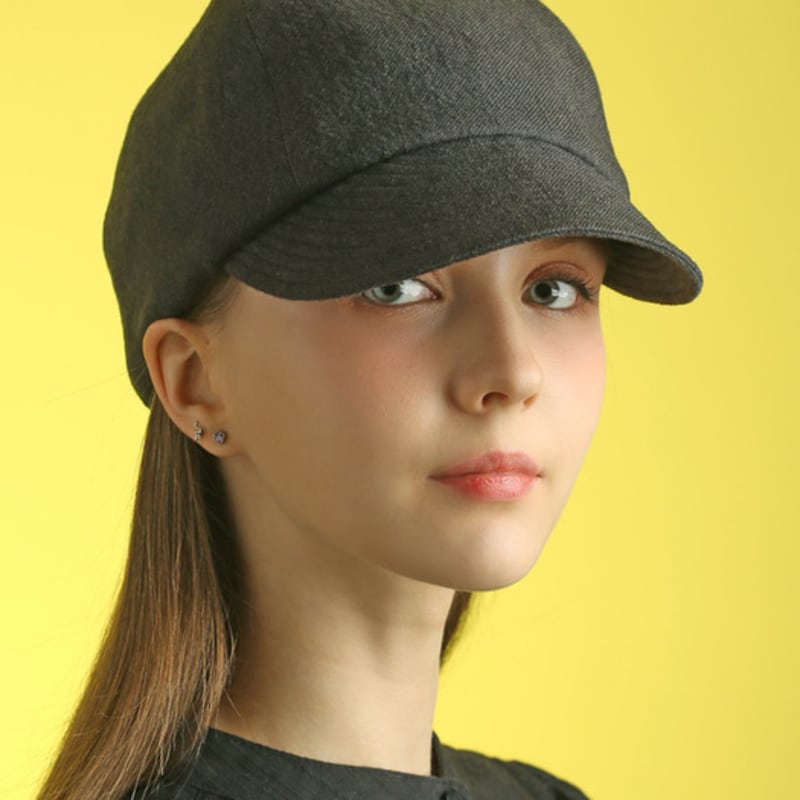 Meine schöne schwarze Kappe mit 4 Bahnen