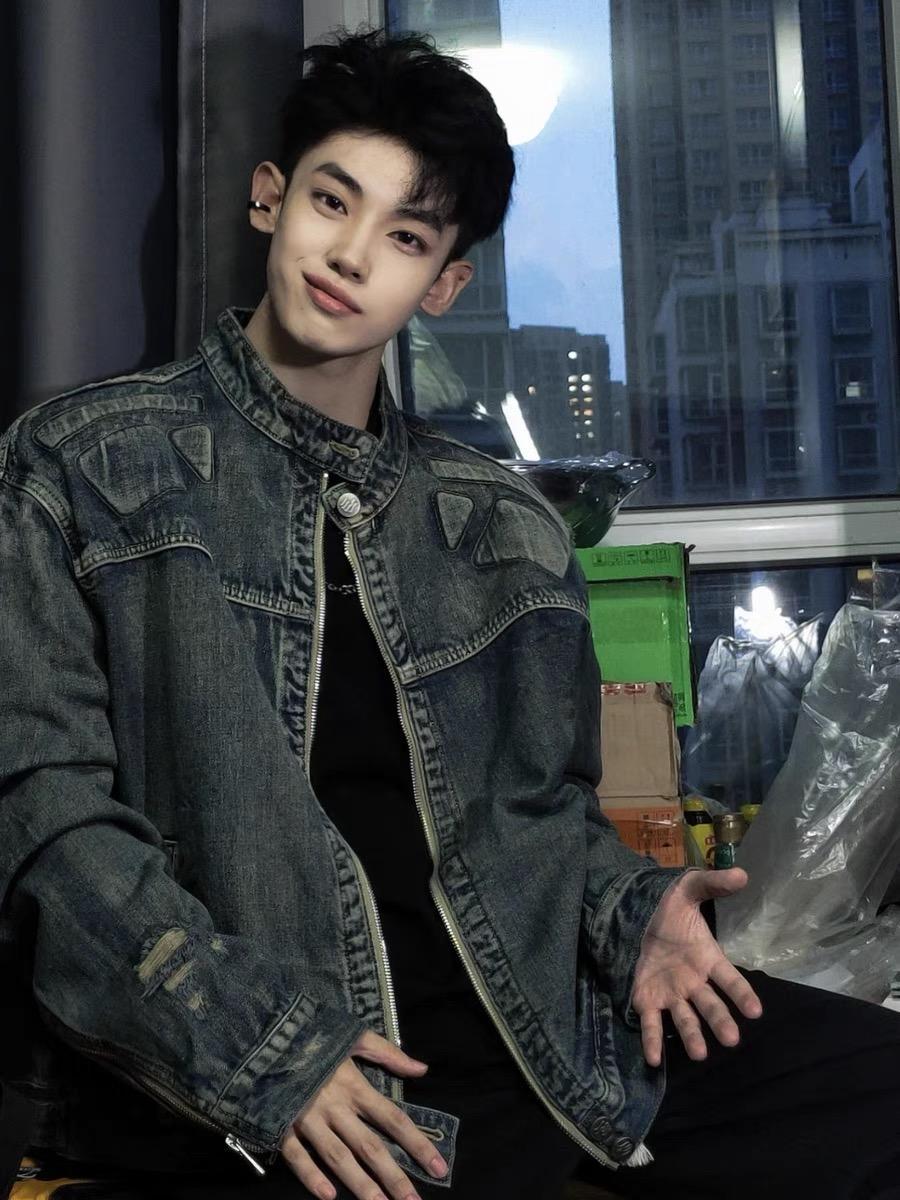 American trendy brand retro washed old denim jacket men and women loose and versatile relief special-shaped mecha jacket top S синий