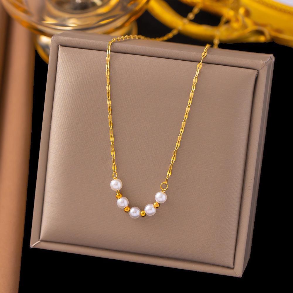 Elegant Titanium Steel Clavicle Necklace for Women - Trendy, Durable, and Fashionable