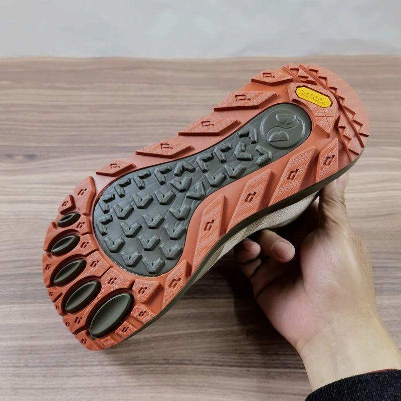 Markenprodukt Bequemer Dicker Boden Laufschuh Jogging Schuh Designer Breiter Fuß Geländelaufschuh Unisex Laufsportschuh