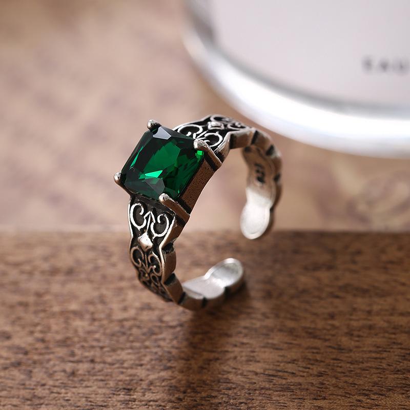 

Artistic Geometric Green Zircon Ring For Women Exquisite Design For Every Occasion