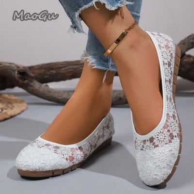 Summer Lace Hollow Flat Shoes White Low Top Casual Shoes for Women Breathable Mesh Slip-On Sneakers Size 36 43 Ballet Loafers