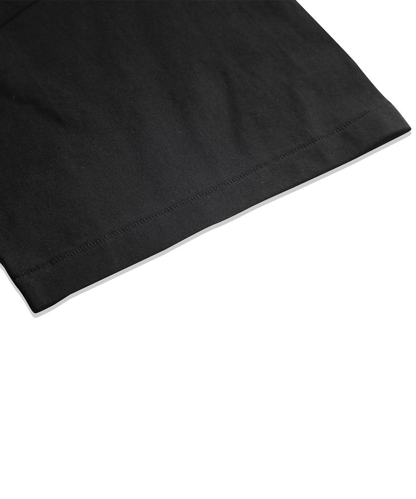 MAINBOOTH [Kiss] Four Face Oversized T-Shirt (Black)