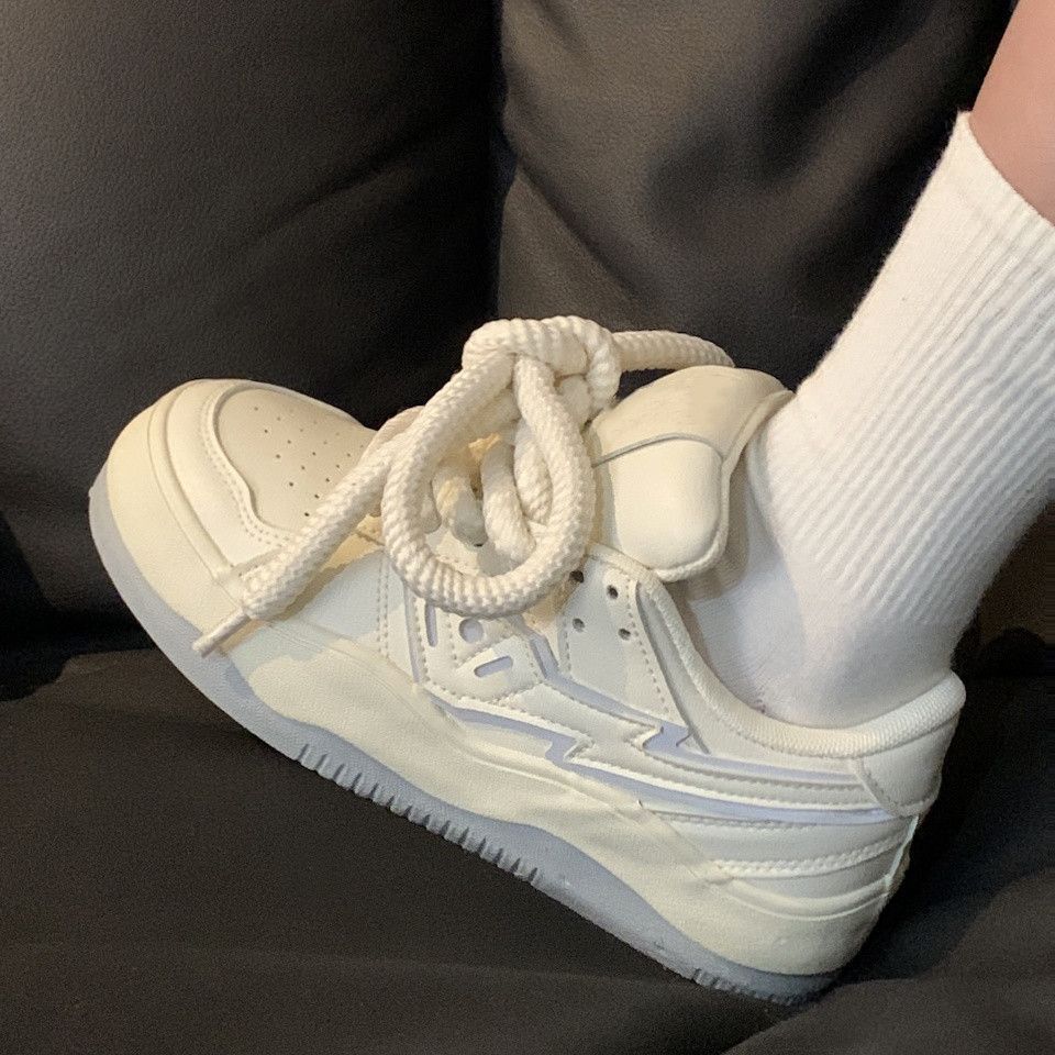 High-value Guochao bread little white shoes, new wavy soles, high street leisure student sports shoes, summer