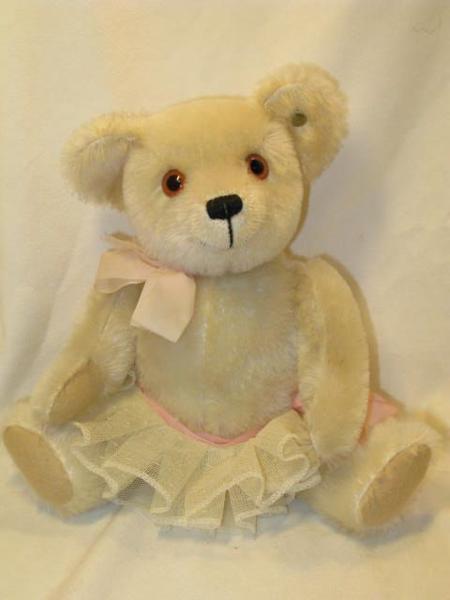 Steiff 27cm No Tag 1988-89 "Baby Ophelia"