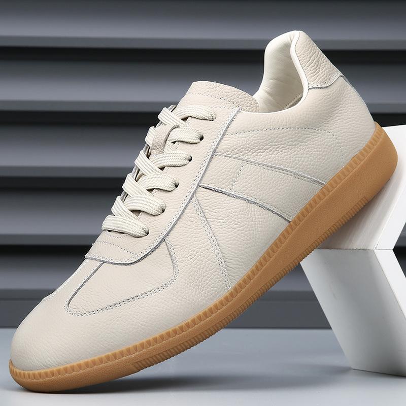 New Shoes for Men Genuine Leather Casual Shoes Fashion Microporous Flat Skateboard Shoes Concise Lace-up Sneaker