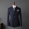 Herren Slim-Fit Dreiteiler: Trendige Business- und Hochzeitsmode.