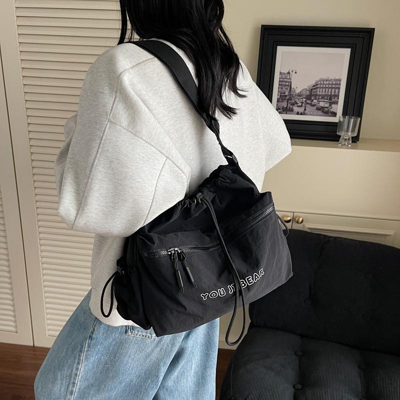Simple Solid Color String Casual Versatile Nyl Shoulder Bags Large Capacity Commute Hot Trendy Handbags for Women 2026 New