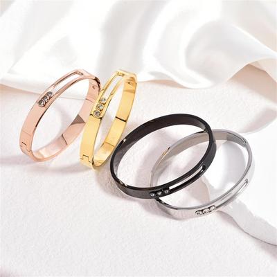 Europäische & Amerikanische Mode Drei-Diamanten Schiebe Edelstahl Armreif Damen Einfaches Armband