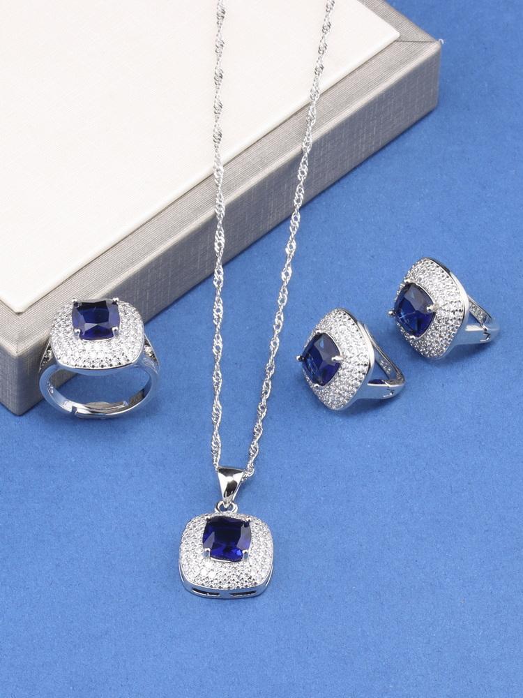 Einzigartiges Quadrat Feiner Schmuck für Frauen Geschenk Hochzeit Elegante Halskette und Clip-Ohrringe Ring Zirkon 4-teilige Sets