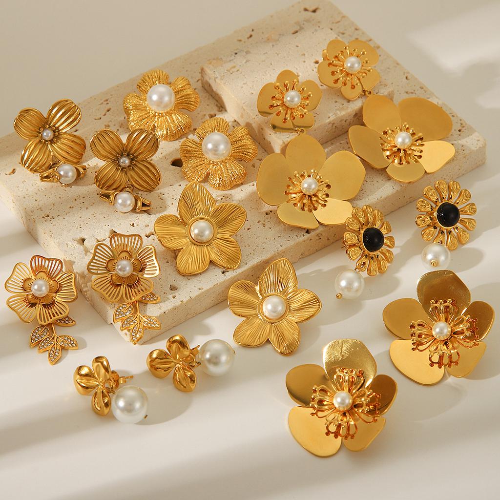 French Style 18K Gold Stainless Steel Flower Studs, Fashionable Retro Elegant Pearl Earrings for Women