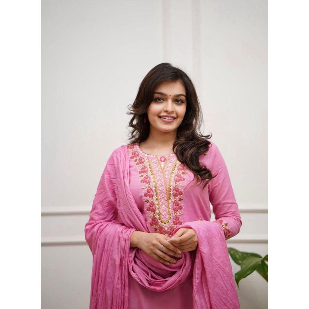 Presenting New Roman Fabric Beautiful Suit Set