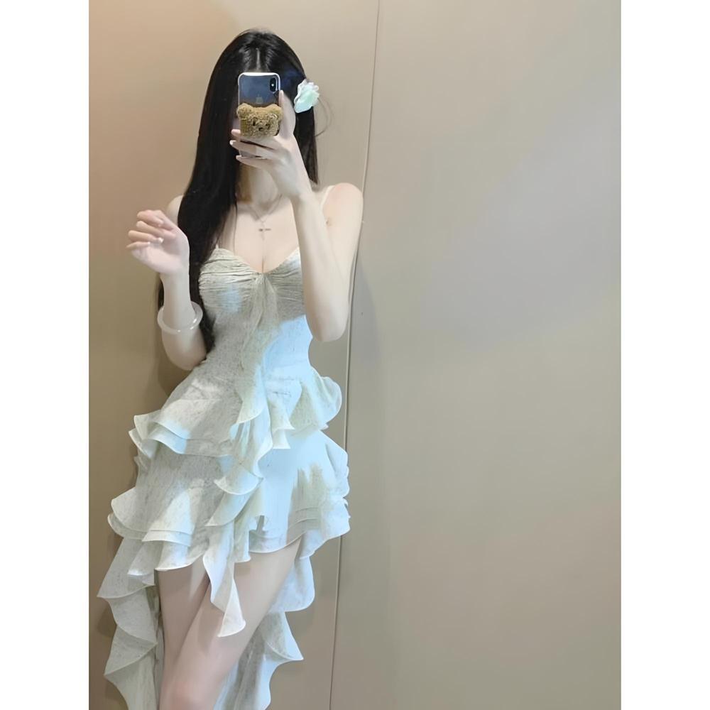 

Платье на бретелях красивая юбка с неровными оборками с цветочным принтом приморский отпуск сказочная юбка XL- (recommended 110-60kg)