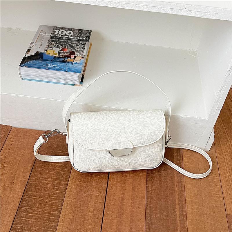 Simple and Fashionable Style Snap Closure Handbag for Carrying on The Shoulder or Crossbody, Small Square Shape Bag
