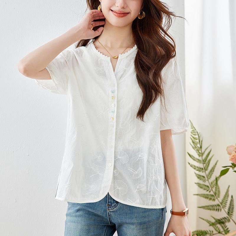 Spitze Spitze Rundhals-Shirt für Damen Kurzärmelige Sommerkleidung Neuer Stil Leichtes Baumwoll-Stickshirt