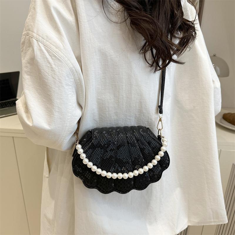 Beautiful Trend Personalized Women's Summer New Fashion Simple Indentation Commuter Pearl Crossbody Shoulder Shell Bag
