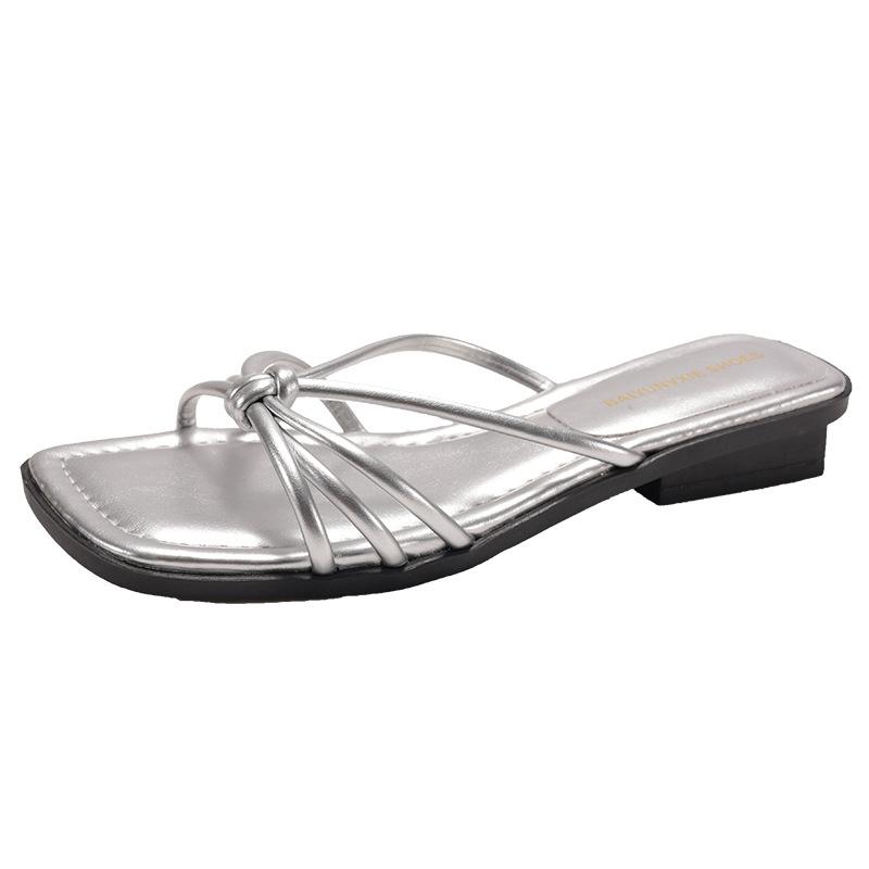 Fashion temperament explosive silver low thick heel slippers women's summer wear 2025 new versatile square head French cool slippers