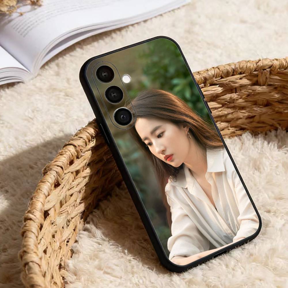 Crystal Liu Phone Case For Samsung Galaxy A13,21s,22,31,32,52,53,71,72,73,Soft Black Cover