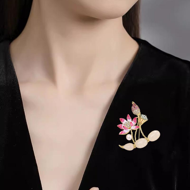 National Style Powder Lotus Lotus Brooch High-End Women'S Exquisite Enamel Lotus Pod Brooch Light Luxury Design Sense Pin Suit Accessories