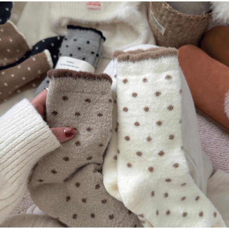 Warm Thickened Polka Dot Plush Socks Women Girls Mid-calf Socks Fall Thickened Padded Warm Socks Home Sleep Floor Sox Winter