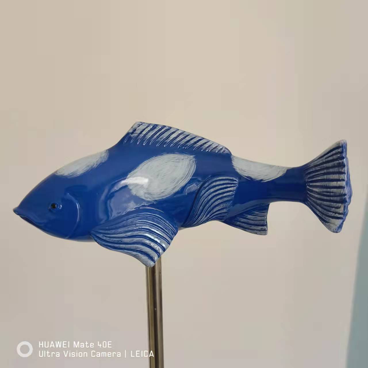 

1Pc Ceramic Garden Koi Resin Crafts Lawn Decorative Ornaments Colorful Fish Resin Crafts Decorative Courtyard Art Decoration