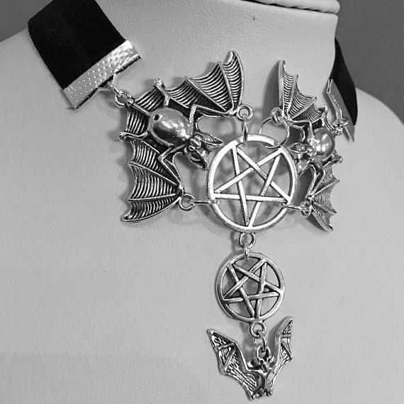 Bat And Star Pendant Necklace Alloy Short Chain For Couples Autumn 2024 Fashion Jewelry
