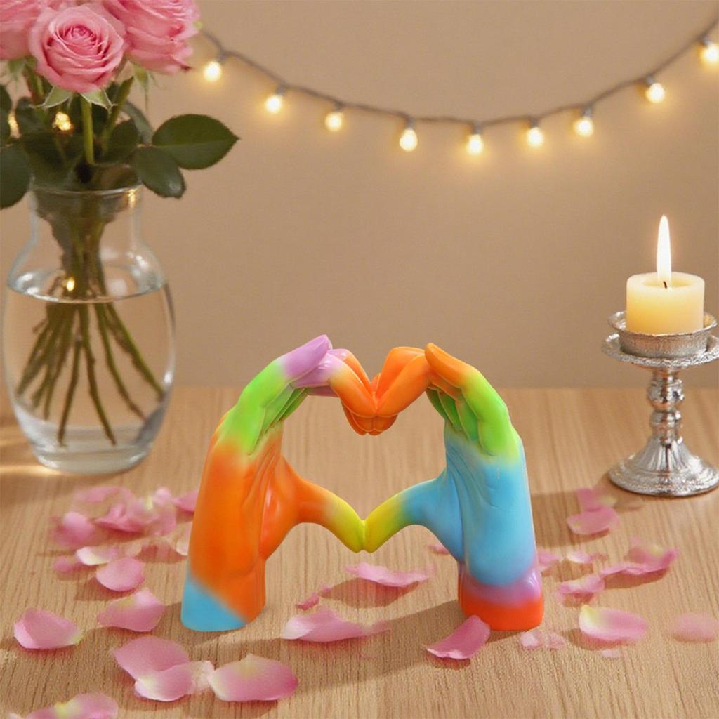 Heart Shaped Sculpture Hand Statue Rainbow Love Decor Resin Home Decorations Collectible Figurines For Desk Table Office Living