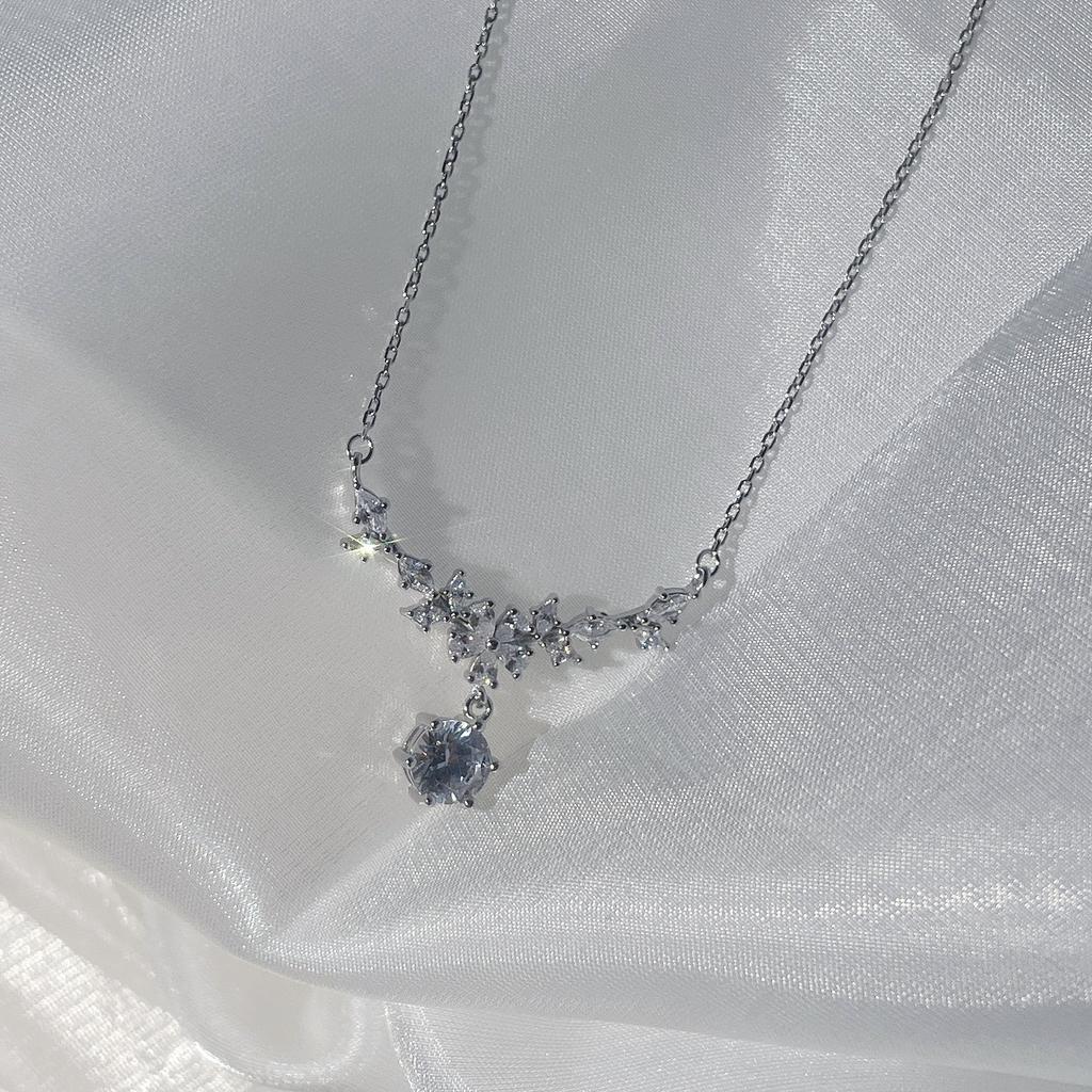 Blumen- und Weizenähren-Halskette für Damen Ins Style Nische Leichter Luxus Vielseitig High-End-Sinn Diamantbesetzt Schlicht Geburtstagsgeschenk für Damen