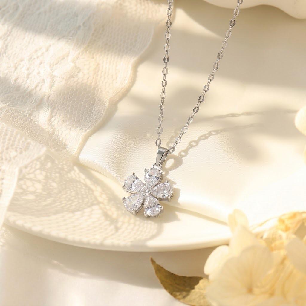 Titanium Steel Four-Leaf Clover Pendant Necklace - Luxurious Women's Clavicle Chain Accessory