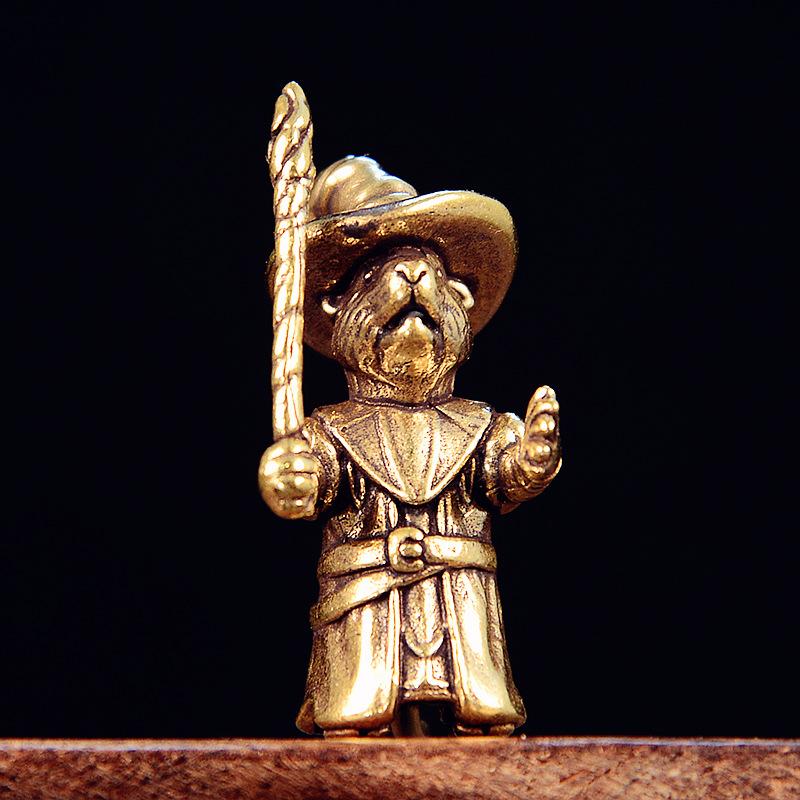 Mini European Brass Cat Sith Statue Cat Demon Swordsman Mouse Wizard Metal Sculpture Office Home Decoration Desktop Ornament