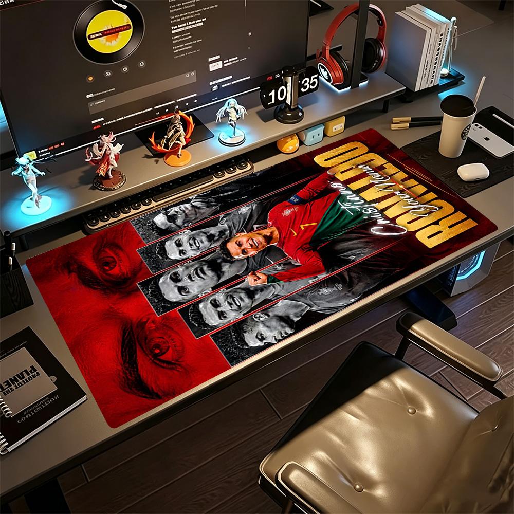 Cristiano Ronaldo (166) Benutzerdefiniertes Text-Mauspad Tastaturpad Schreibtischmatte Rutschfester Gummiunterseite Perfektes Geschenk für Gamer Und Profis