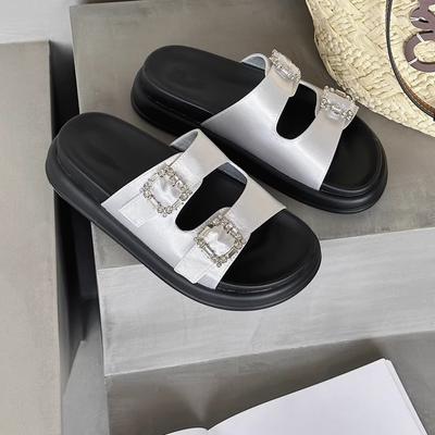 Korean Version of Casual Rhinestone Buckle Thick-soled Sandals, Niche Soft-soled Comfortable Beach Sandals with Slippers