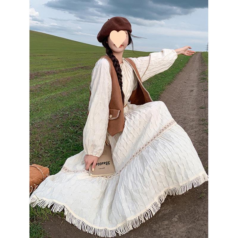 2025 Beige Women's Two-Piece Set: Retro Merlot Vest & Long Dress for Spring/Autumn Holidays