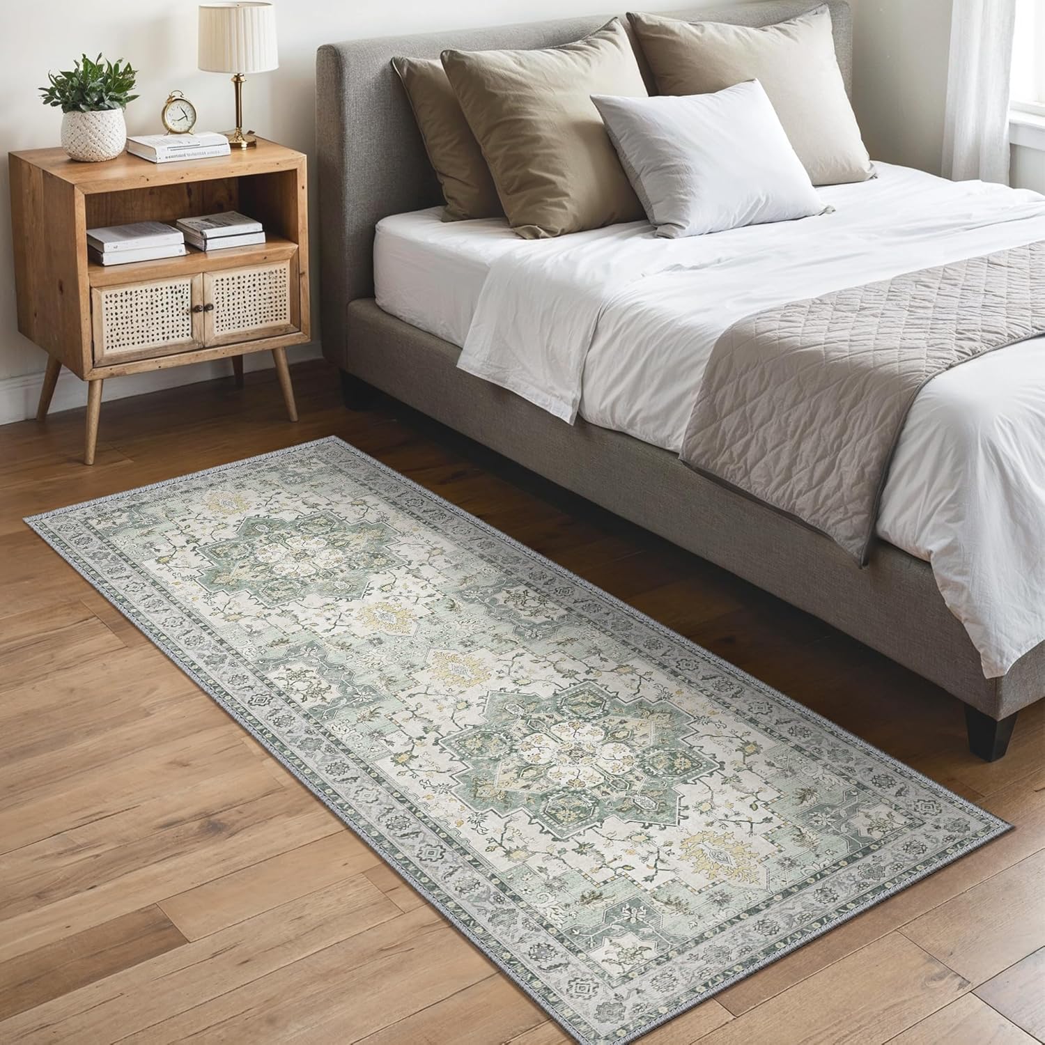 

VIKAMA Runner Rugs for Hallway, Machine Washable Non Slip Vintage Rugs Low Pile Soft Print Rug for Entrance Home Decoration 40X120CM(1.3X3.9FT