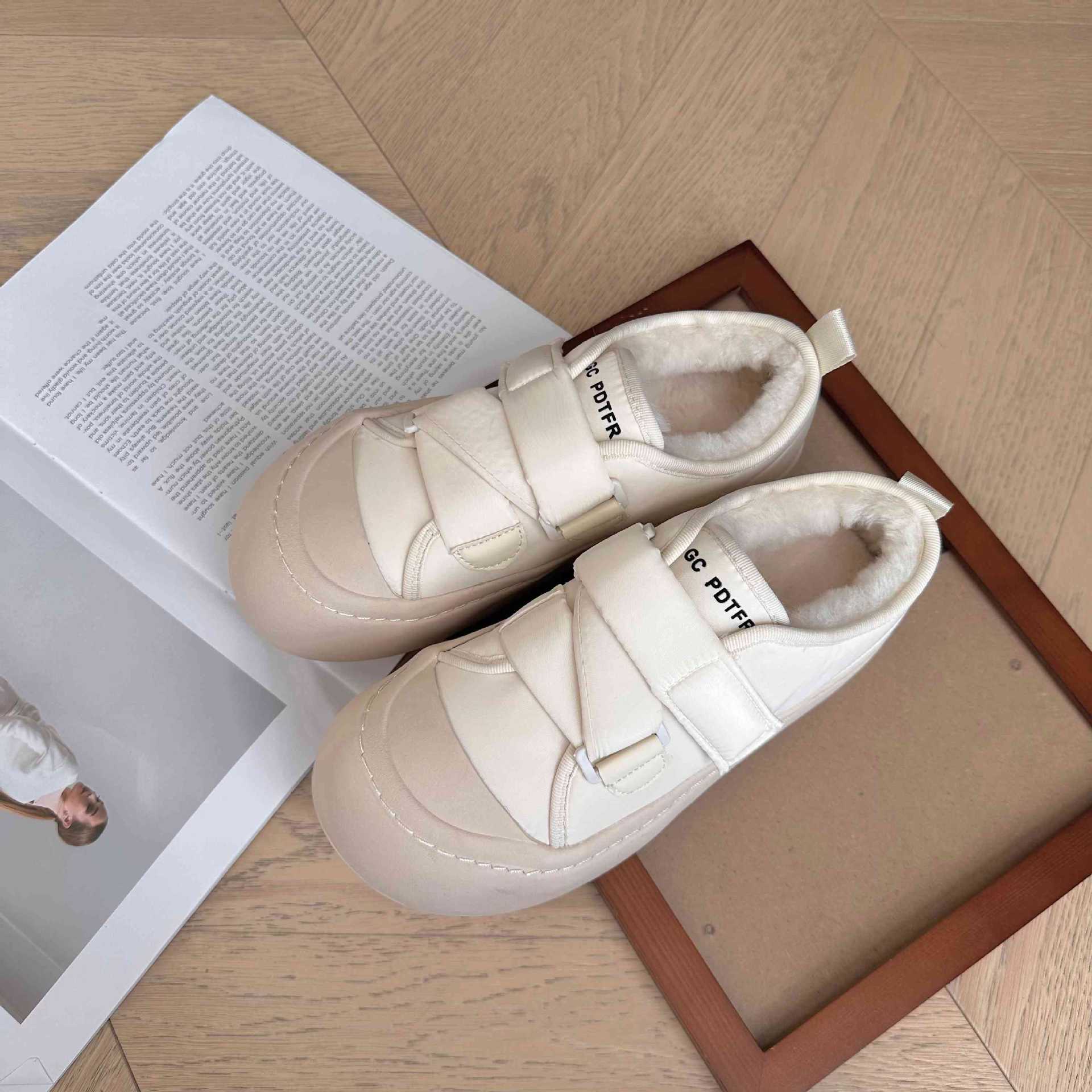 

Winter new student women s shoes platform-soled versatile fashion cotton shoes thickened warm Korean version Velcro casual shoes 35 бежевый