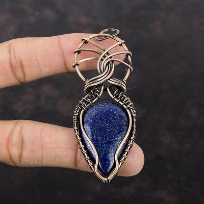 Wisiorek z lapisu lazuli, owinięty drutem miedzianym, oryginalny wisiorek z kamieniem szlachetnym, miedziana biżuteria, ręcznie robiony wisiorek, biżuteria owijana drutem, prezent dla mamy