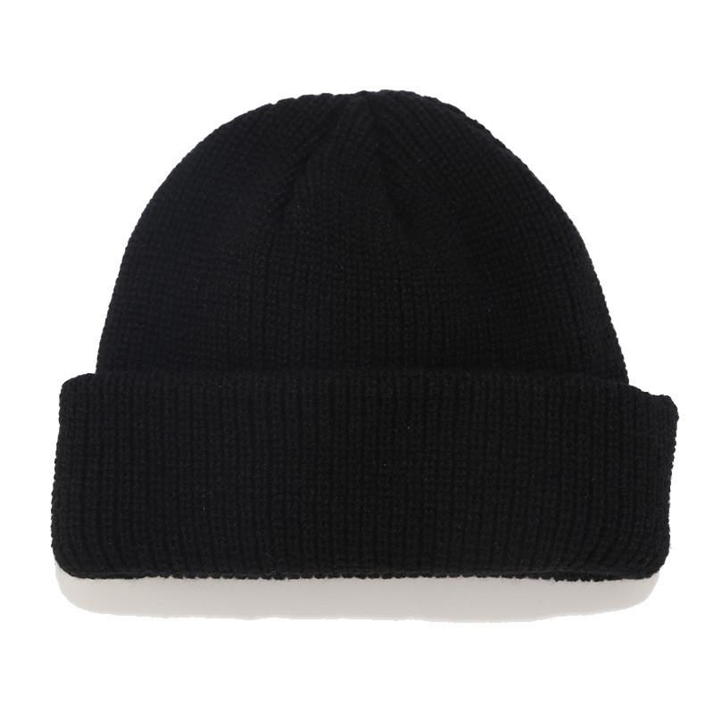 Plain Color Beanie For Men And Women With Soft Warmth And Urban Look