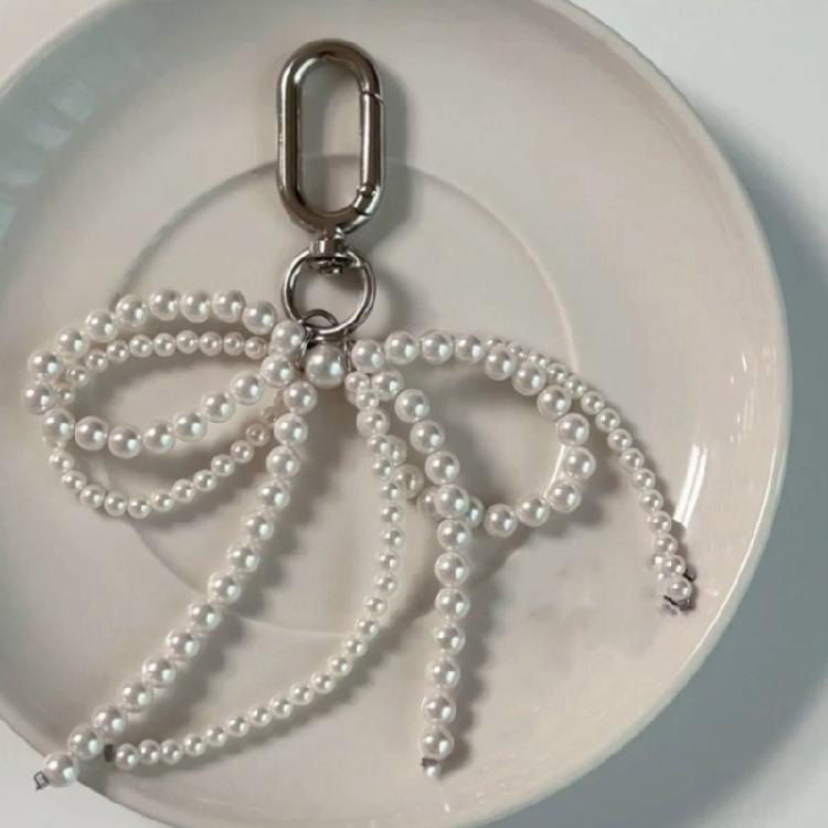 Pearl Beaded Bowknot Keychain Decorations Pendant Handbag Hangings Ornament Sweet Keyring Pendant for Women Girls