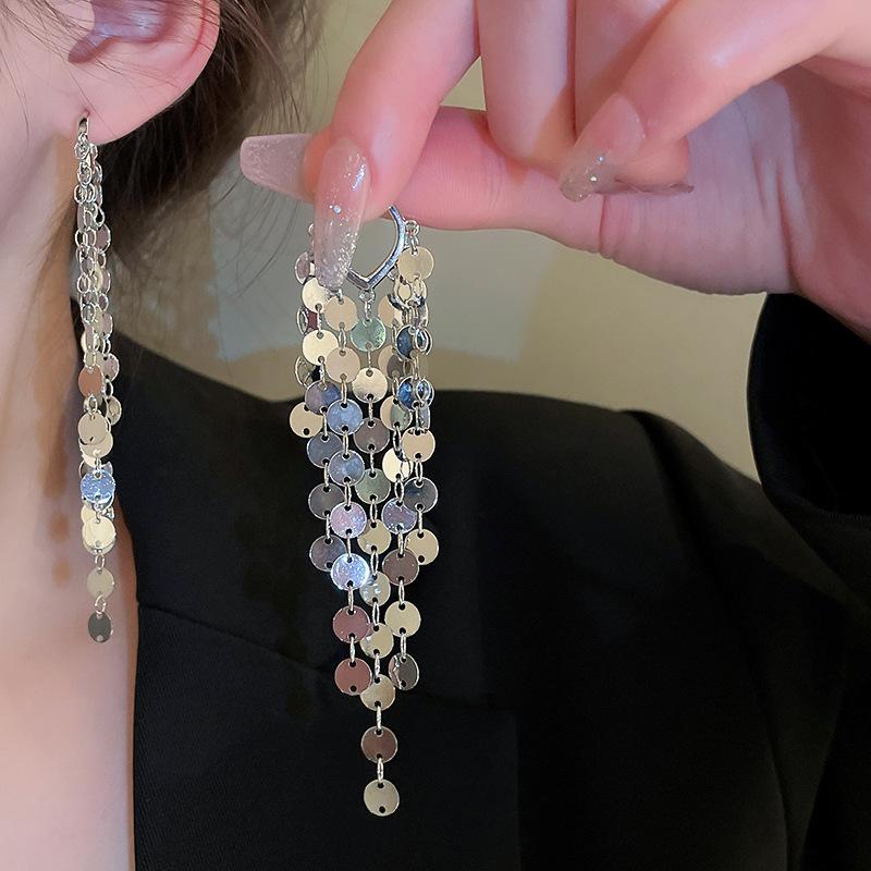 

Metal wind sequins fringed long ear buckles cold wind earrings niche design earrings female personality design