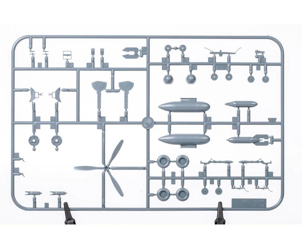 Eduard Profipack Plastic Model Kit EDU82218 1/48 A6M2-K (Airplane)