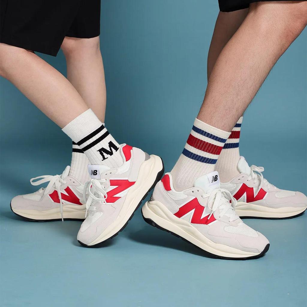 New Balance 57 / 40 'Gris Rojo' (Unisexo) Zapatillas de Correr Gris / Natural / Rojas M5740CC